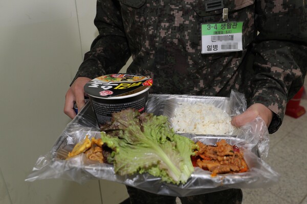 군인 식단 사진