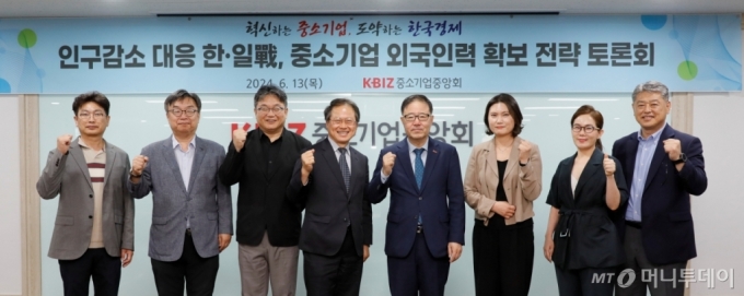 한국 연봉이 더 높은데…일 잘하는 베트남인들 "일본 갈래요"