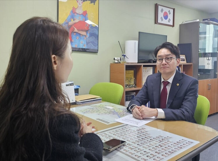[단독] 외국인 경로우대 무임승차 80만명…9년새 6배 늘었다